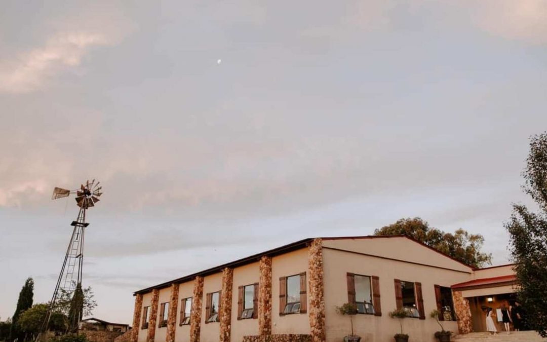 10 Wedding Venue Questions to Ask Before Booking